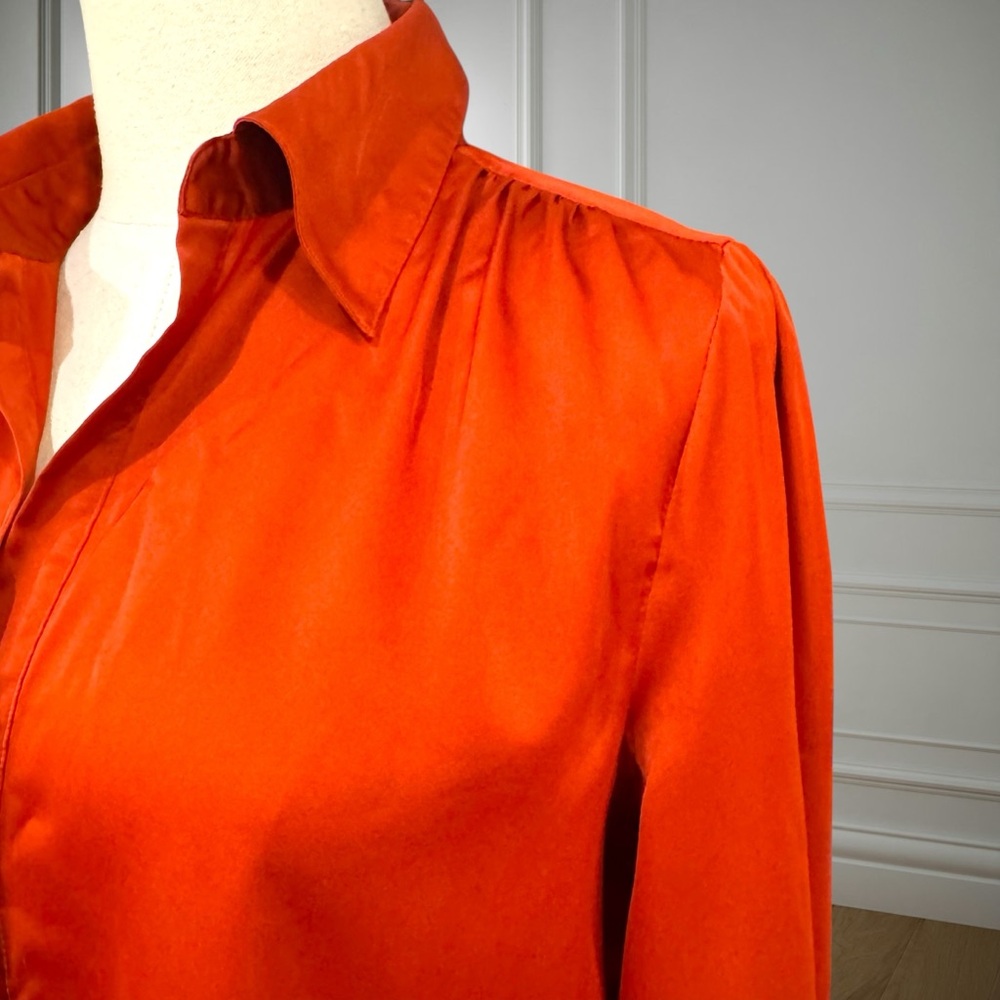 Vince Camuto V-Neck Satin Henley Blouse – Medium - Picture 2 of 7